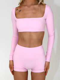 Evoke Scrunch Shorts - Soft Pink