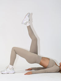 Evoke Scrunch Leggings - Taupe